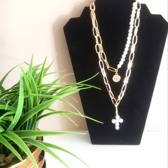 Steve Madden Jewelry - 🆕️ STEVE MADDEN Double Layer Chain/Cross Necklace